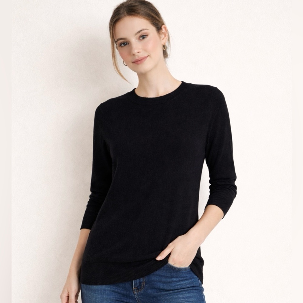 Vince Women's Classic Black Long Sleeve Top